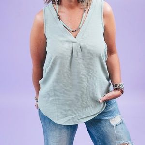 Womens Zanana air flow tank top, size small, NWOT, light green